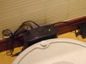 専用充電器、電源コード、端子の破損に注意